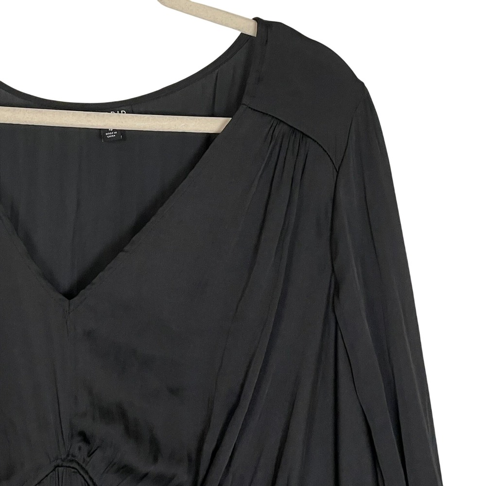 Torrid Size 4 Black Satin-Look Long Sleeve V-Neck Blouse Dressy Romantic - Picture 4 of 13